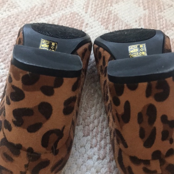 Sold - Picture 5 of 9